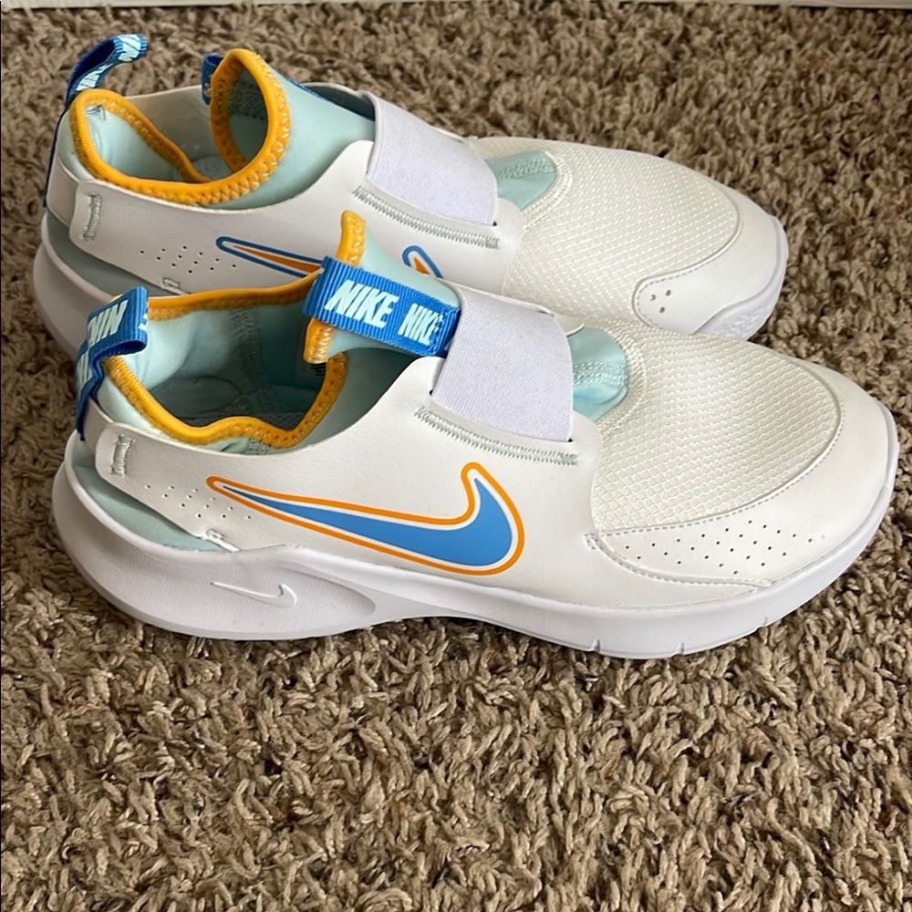 Nike White and Blue Retro-Inspired Sneakers